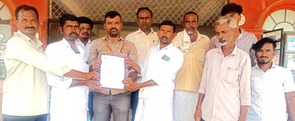 ಸಿಂಧನೂರು: ವಿದ್ಯಾರ್ಥಿನಿ ಸಾವಿನ ಪ್ರಕರಣ ಪಾರದರ್ಶಕವಾಗಿ ತನಿಖೆಗೊಳಿಪಡಿಸಿ, ಮೃತ ವಿದ್ಯಾರ್ಥಿನಿ ಕುಟುಂಬಕ್ಕೆ 25 ಲಕ್ಷ ರೂ ಪರಿಹಾರ ನೀಡಲು ಸಿಪಿಐ(ಎಂಎಲ್) ಲಿಬರೇಶನ್ ಆಗ್ರಹ 1 Namma Sindhanuru Click For Breaking & Local News
