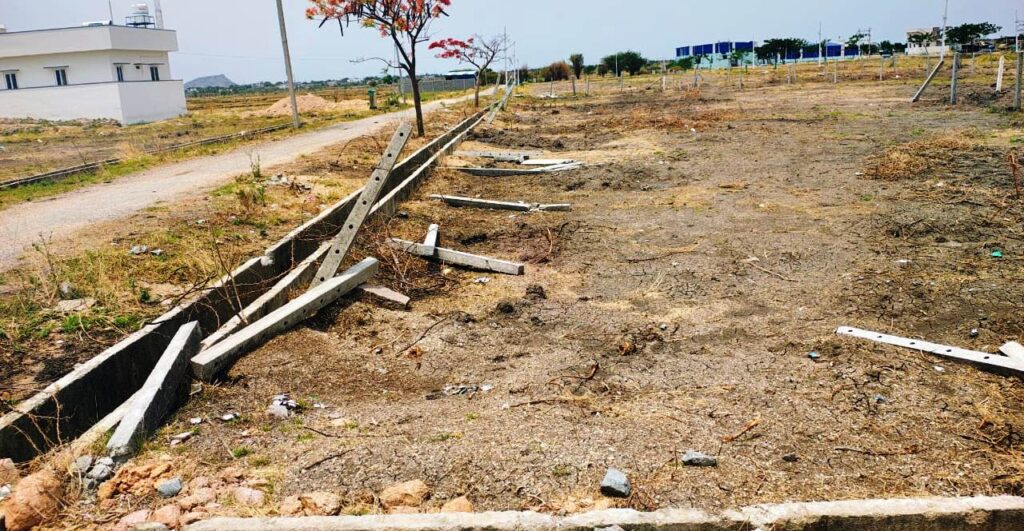 ಸಿಂಧನೂರು: ಕಣ್ಮರೆಯಾಗುತ್ತಿವೆ ಸಿಎ ಸೈಟುಗಳು, ದುರ್ಭೀನು ಹಾಕಿ ಹುಡುಕಿದರೂ ಕಾಣದ ಉದ್ಯಾನಗಳು !? 1 Namma Sindhanuru Click For Breaking & Local News